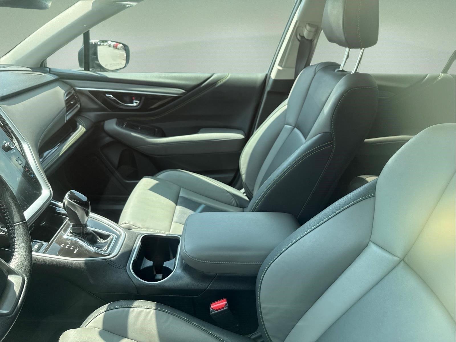 Used 2022 Ice Silver Metallic Subaru Onyx Edition XT image 5