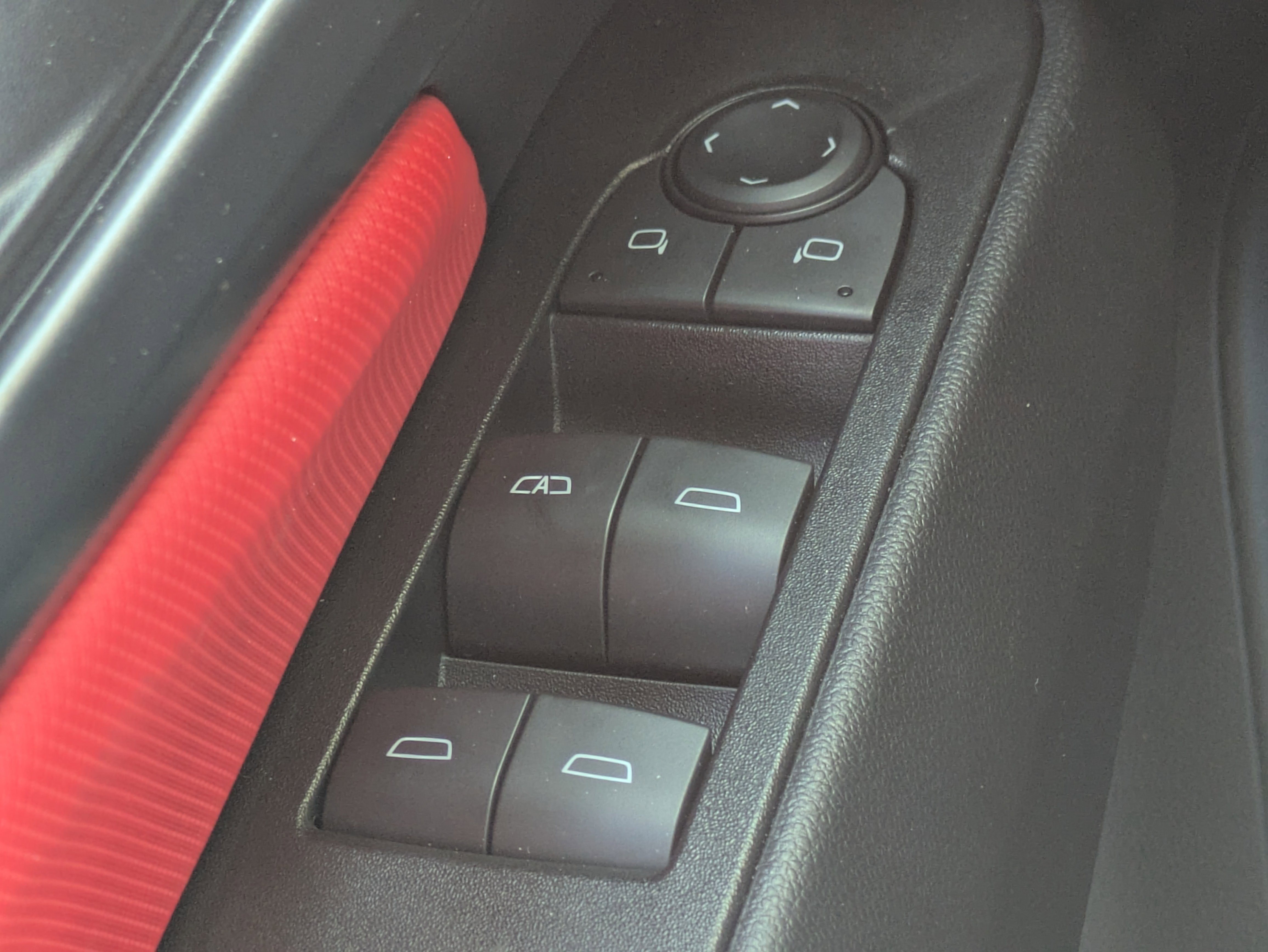 Used 2025 Habanero Orange Chevrolet RS image 28