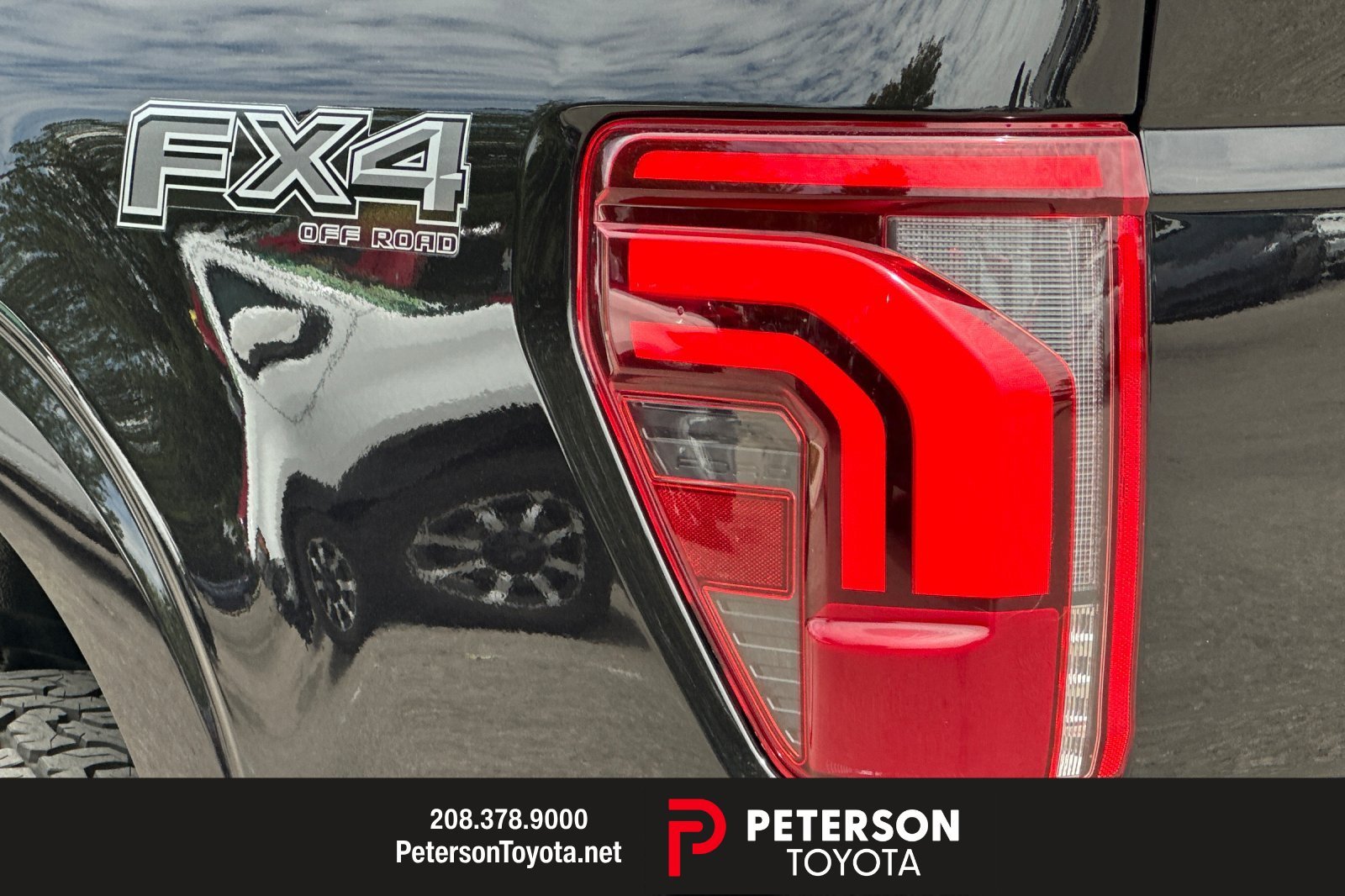 Used 2025 Black Ford Lariat image 26