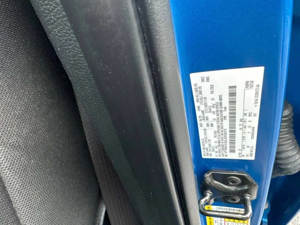 Used 2020 Blue Metallic Ford XL image 23