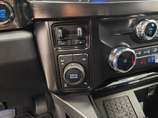 New 2026 Agate Black Metallic Ford F-350® Lariat® image 34