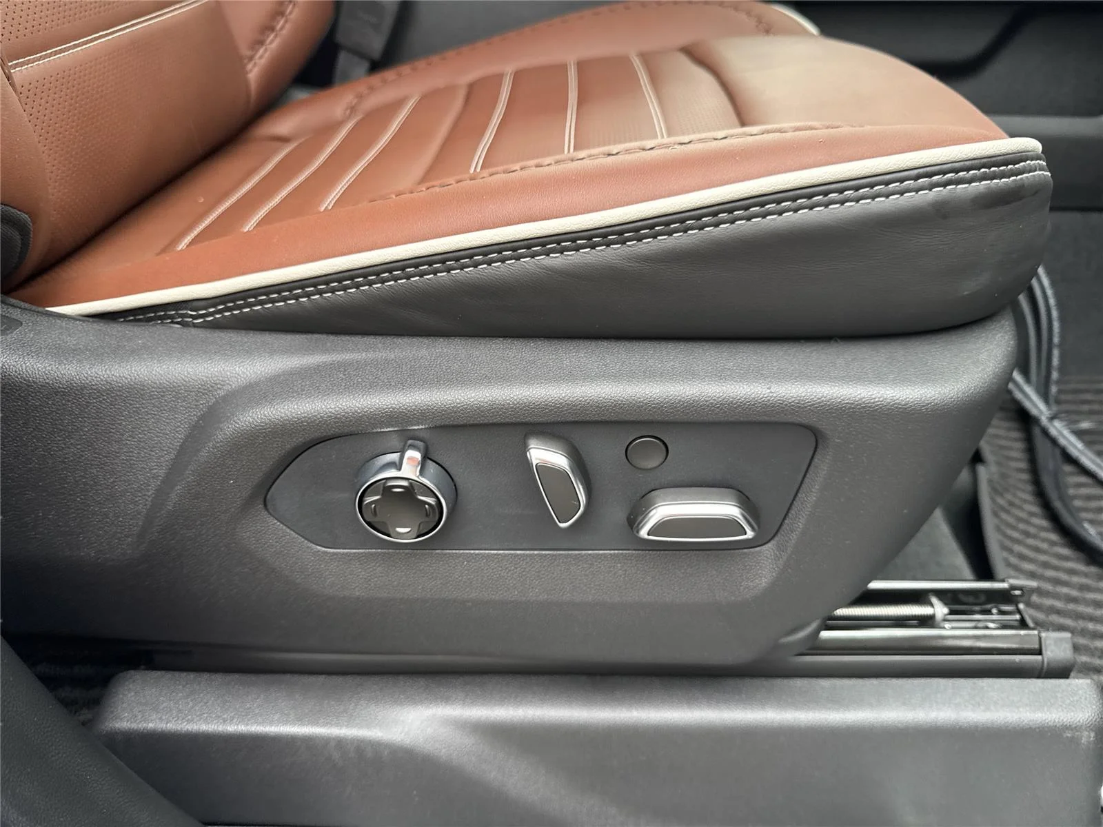 New 2026 Onyx Black GMC Denali Ultimate image 35