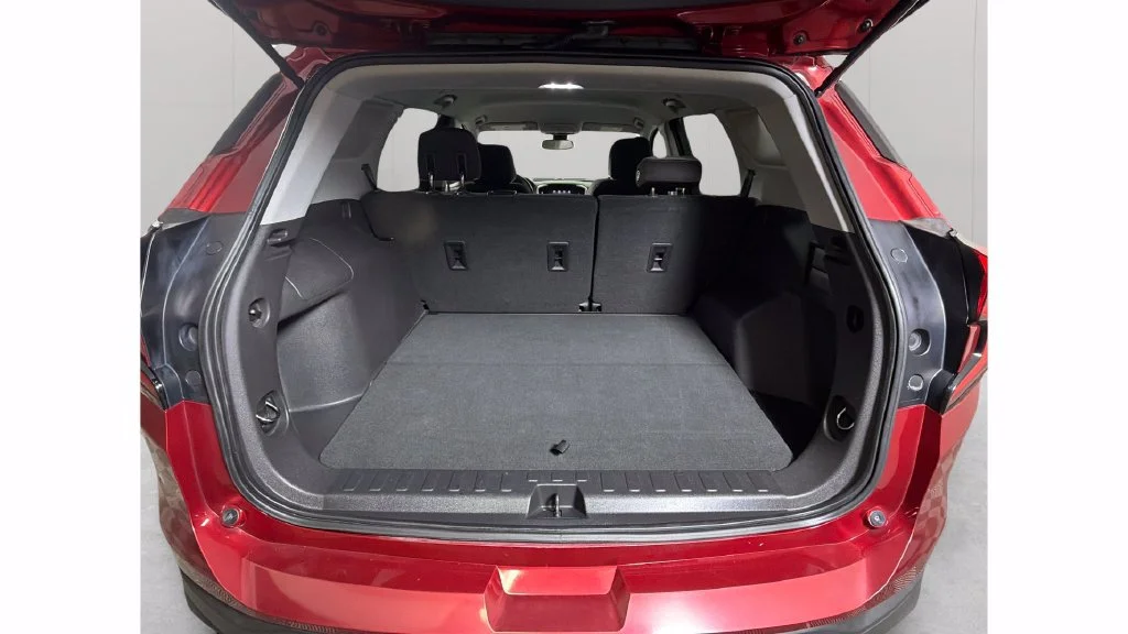 Used 2020 RED QUARTZ TINTCOAT GMC SLE image 29