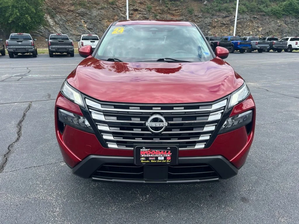 Used 2024 Scarlet Ember Nissan SV image 2