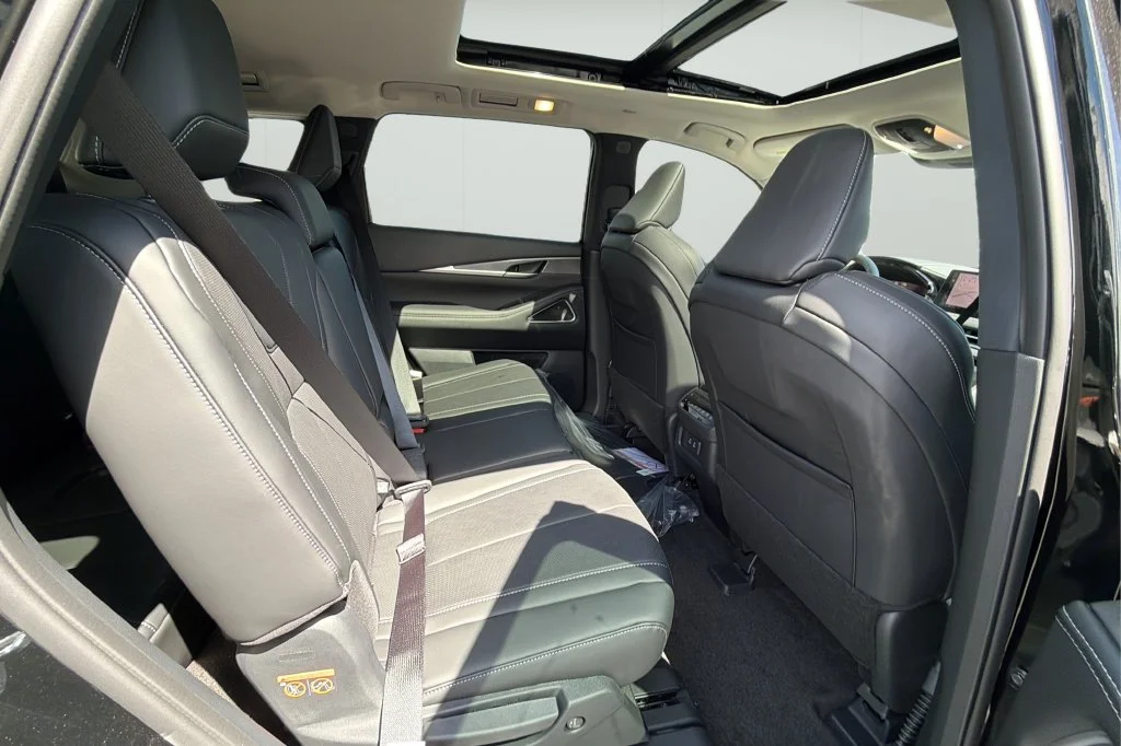 New 2027 MINERAL BLACK INFINITI Luxe FWD image 13