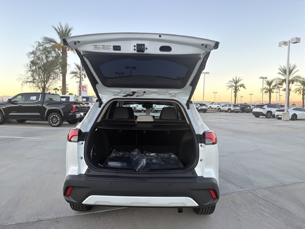 2024 Toyota Corolla Cross XLE - Photo 31