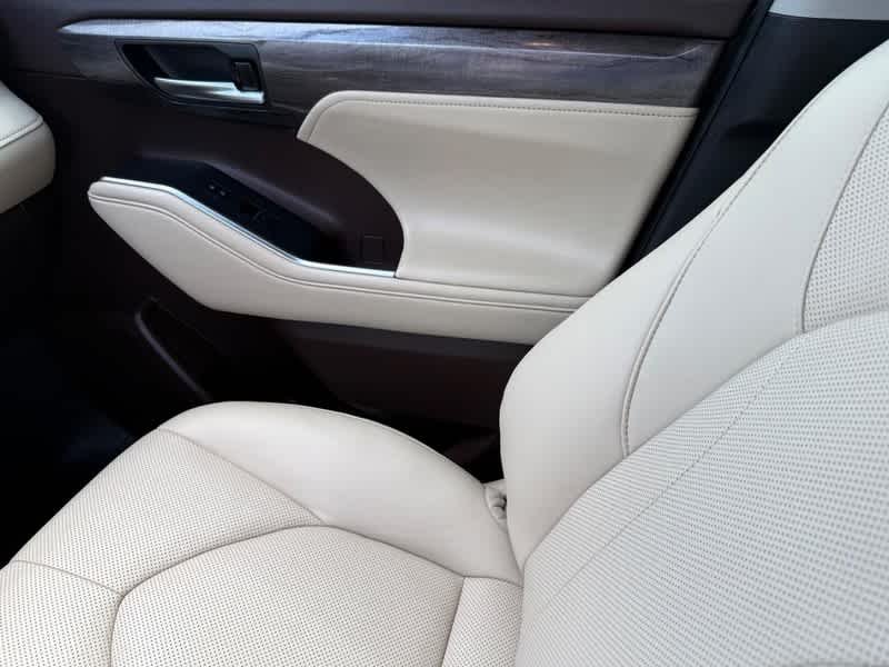 Used 2022 Opulent Amber Toyota Limited image 23