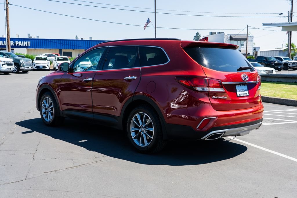 Used 2018 Regal Red Pearl Hyundai SE image 2