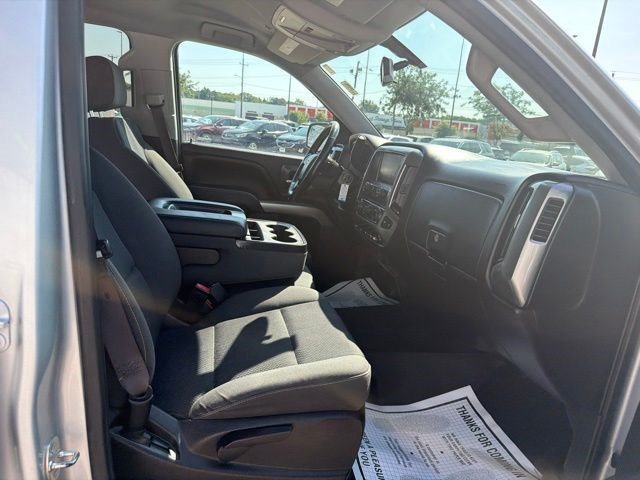 Used 2016 Silver Ice Metallic Chevrolet LT image 20