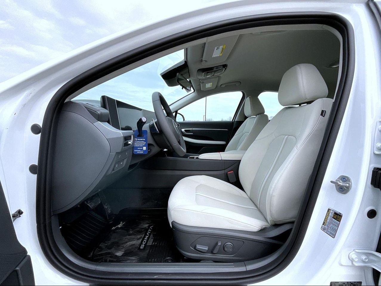 New 2026 White Hyundai SEL Sport image 10