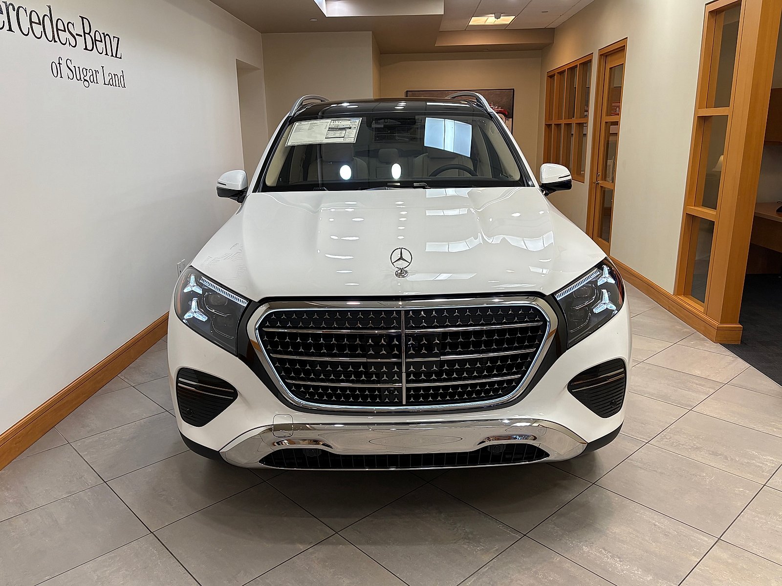 New 2027 Polar White Mercedes-Benz GLS 450 image 2