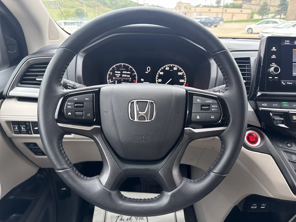 2025 Honda Odyssey EX-L - Photo 14