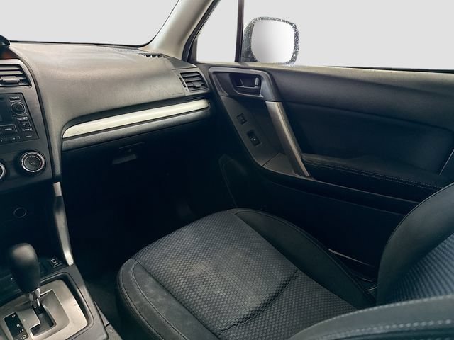 Used 2014  Subaru 2.5i Premium image 24