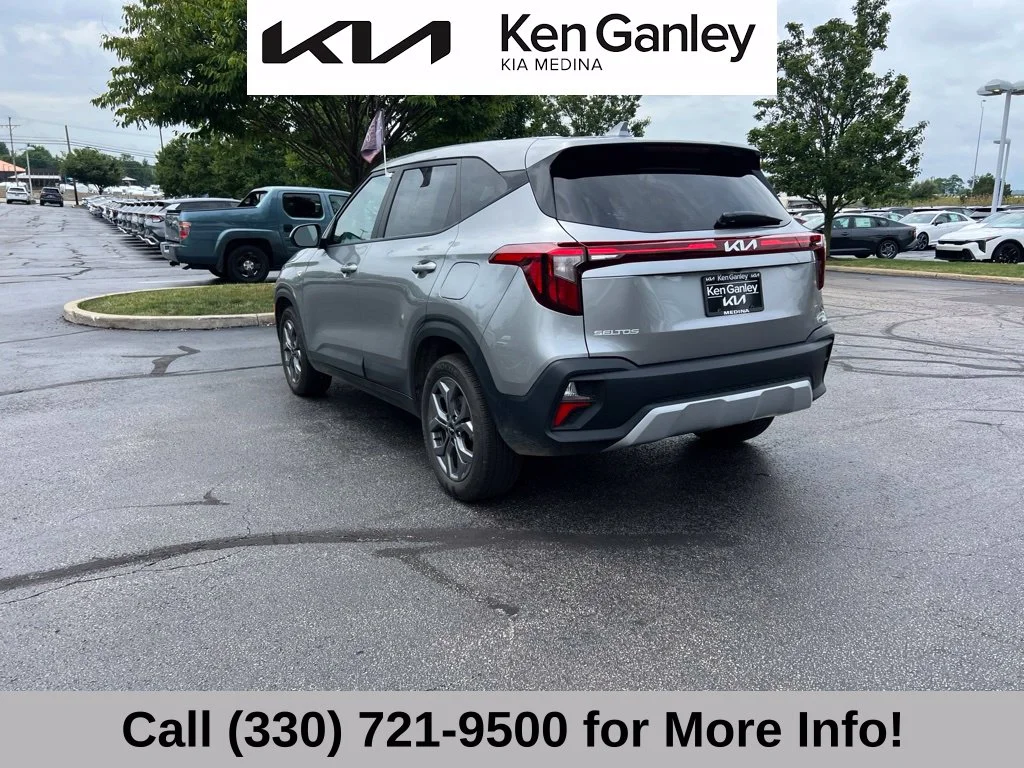 Certified Used 2024 Gray Kia LX image 14