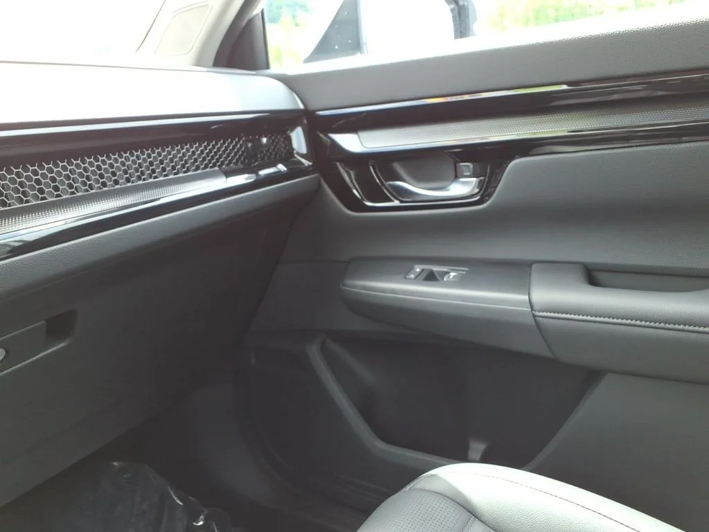 Used 2026 Silver Honda EX-L image 39