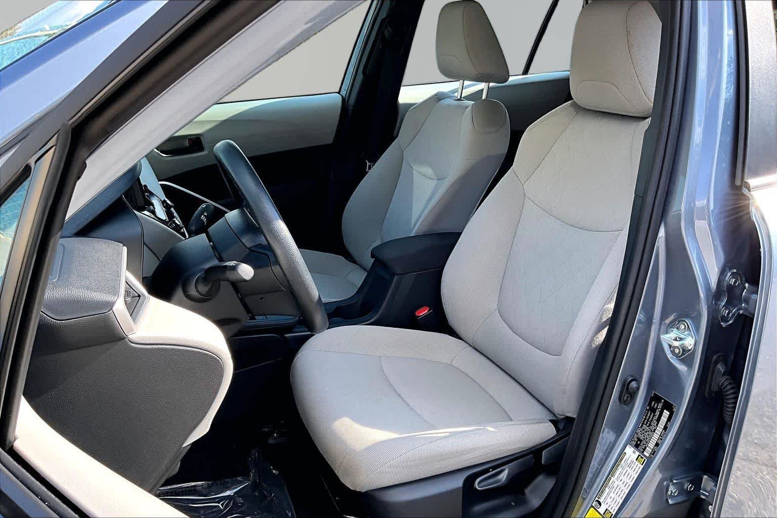 Used 2026 Celestite Toyota L image 8