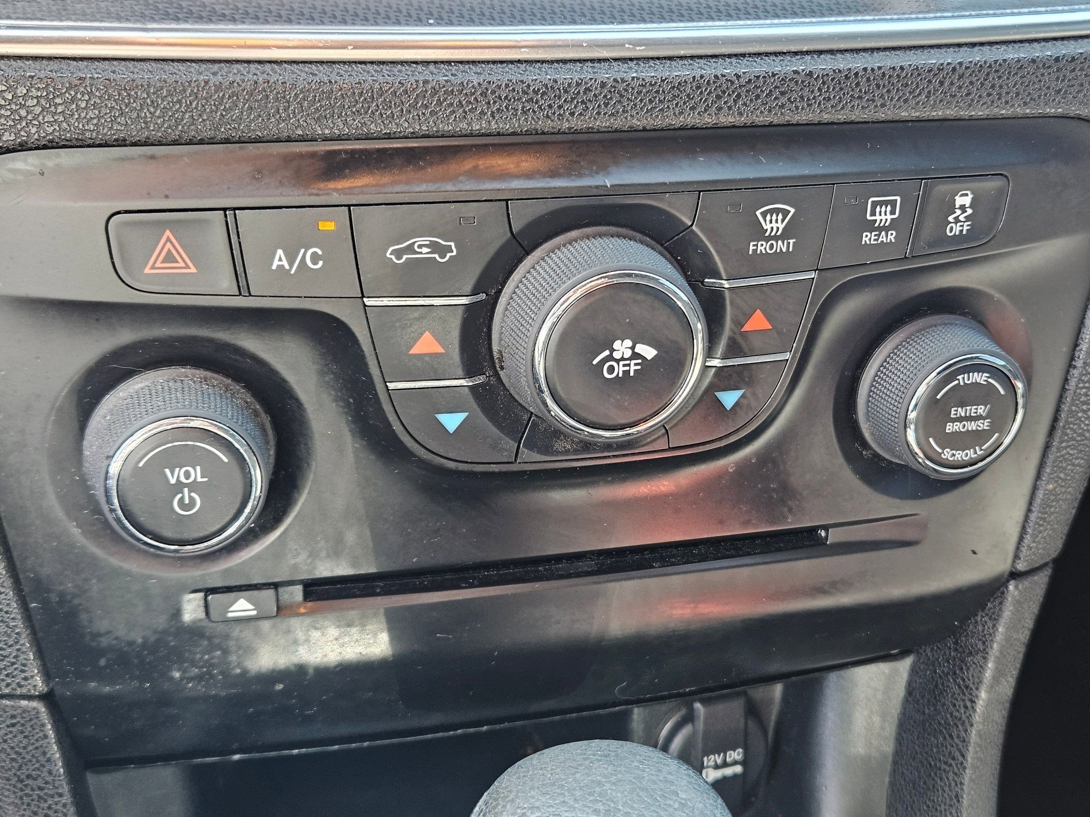 Used 2012 Pitch Black Dodge SE image 23
