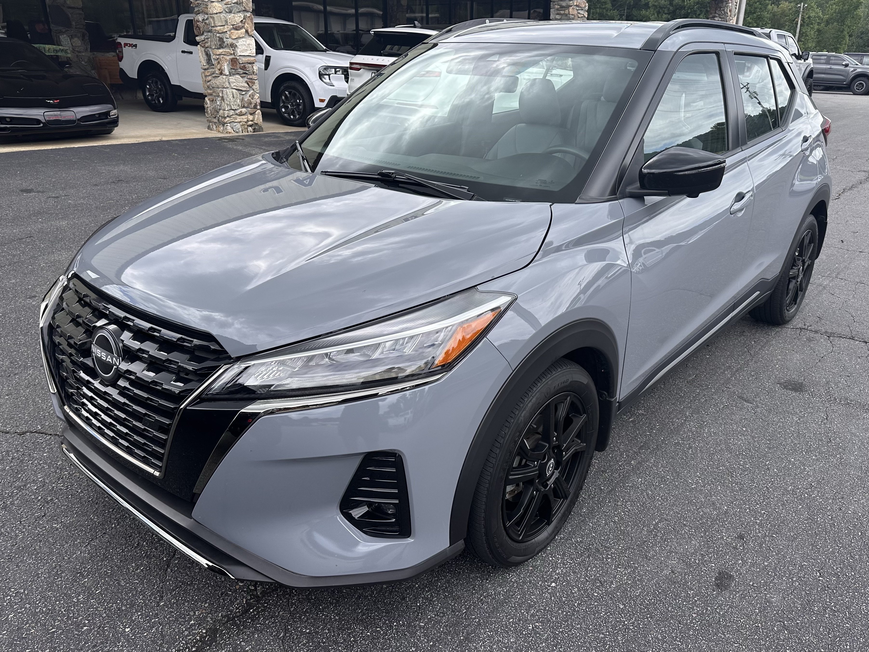 Certified 2022 Nissan Kicks SR with VIN 3N1CP5DV7NL496522 for sale in Hayesville, NC