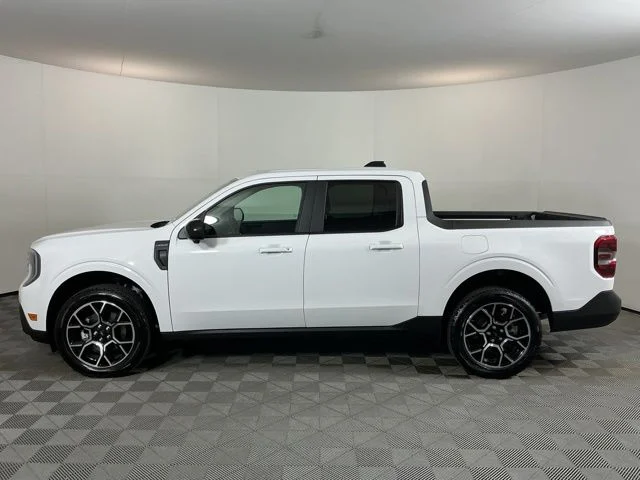 Used 2026 White Ford Lariat image 8