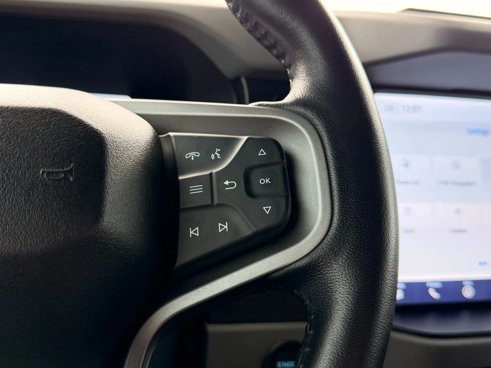 Used 2022 Carbonized Gray Metallic Ford Badlands image 23