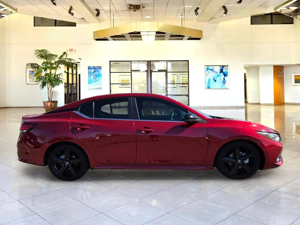 Used 2021 Red Nissan SR image 4