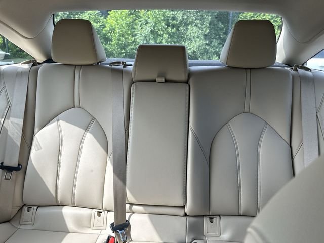 Used 2021  Toyota XLE image 28