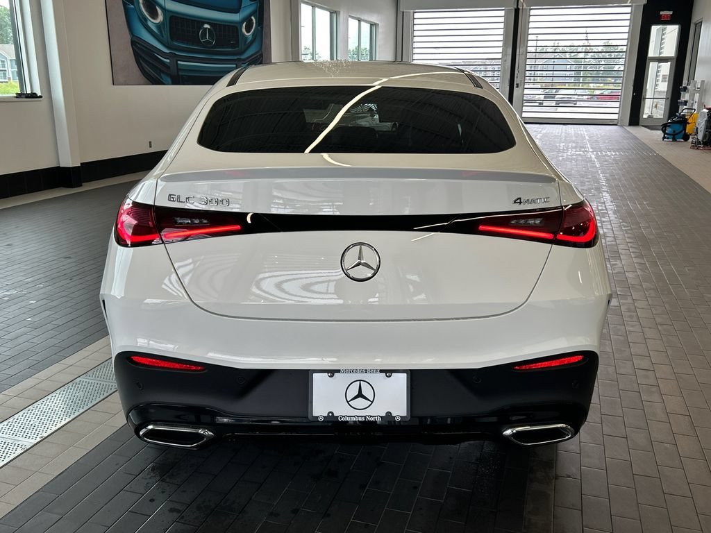 New 2027 Polar White Mercedes-Benz GLC 300 image 42