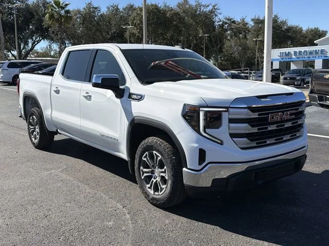 New 2026 Summit White GMC SLE image 2