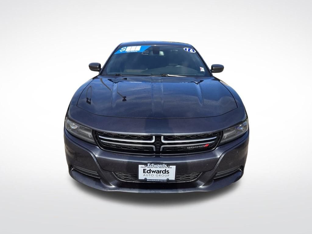 Used 2016 Gray Dodge SE image 9