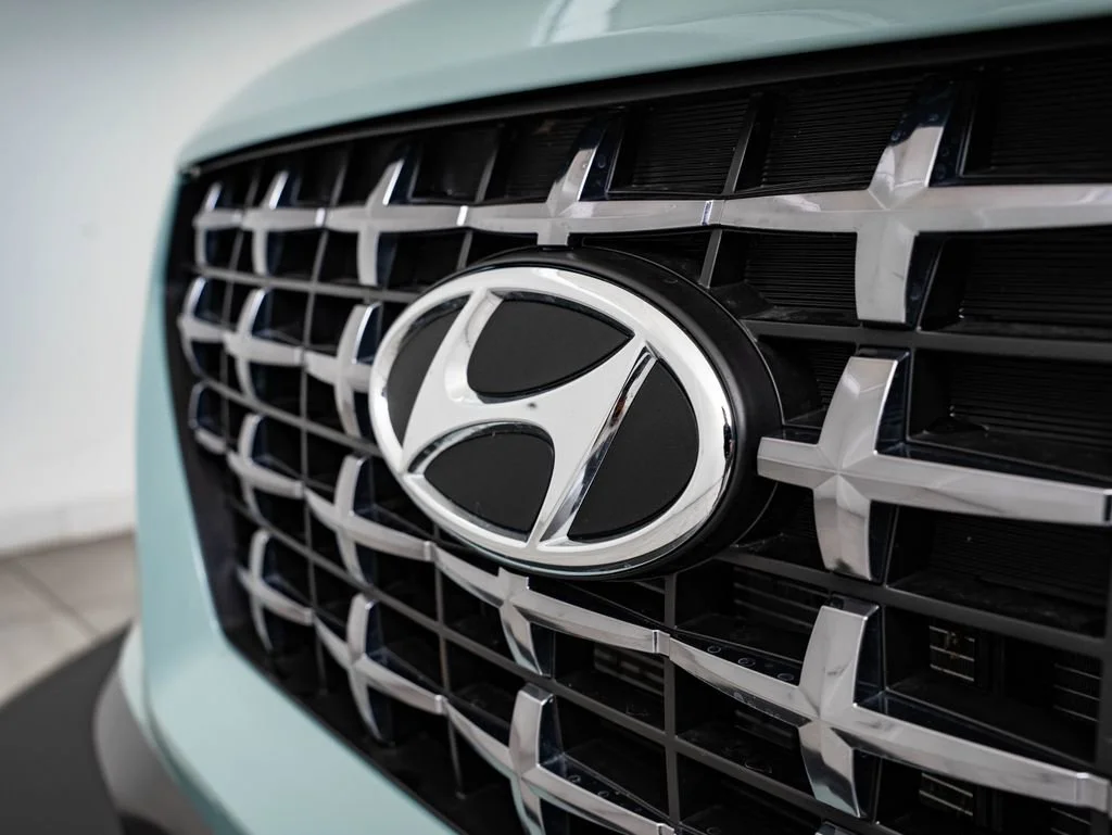 Used 2025 Mirage Green Hyundai SEL image 3