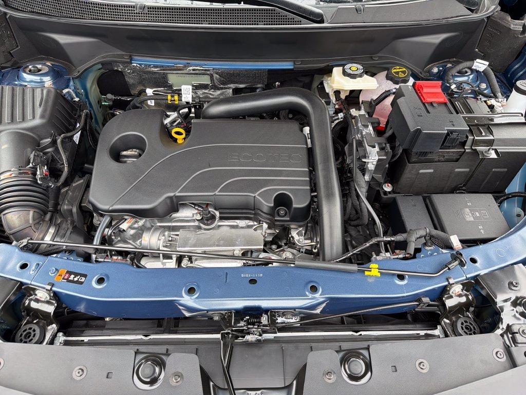 2027 Chevrolet Equinox LT - Photo 20