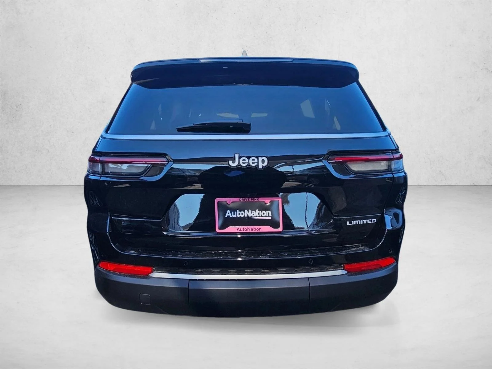 New 2026 Diamond Black Crystal Pearl-Coat Exterior Paint Jeep Limited image 6