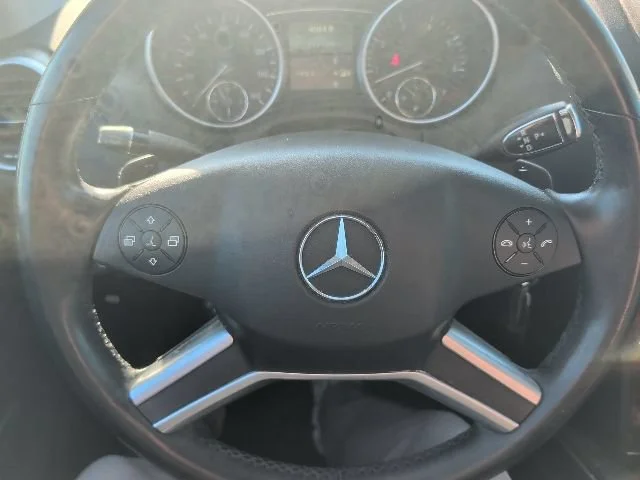 Used 2011  Mercedes-Benz ML 350 image 39