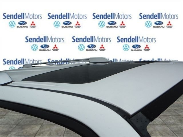 Used 2017 White Toyota SR5 Premium image 3