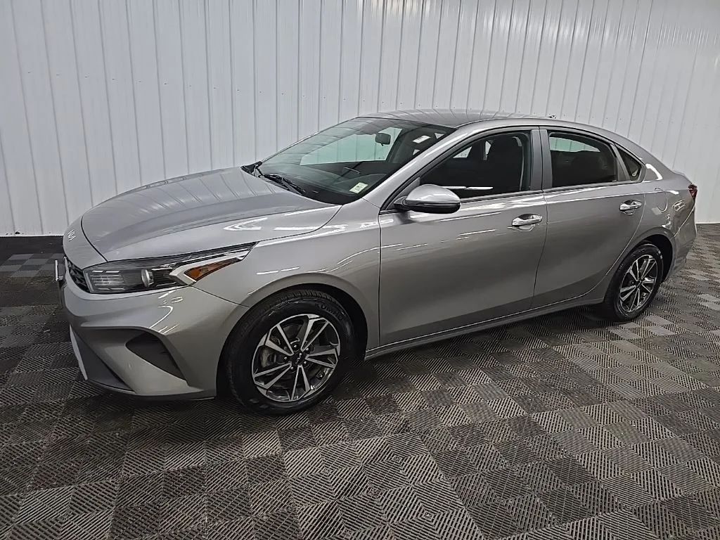 Used 2024 Gray Kia LXS image 6