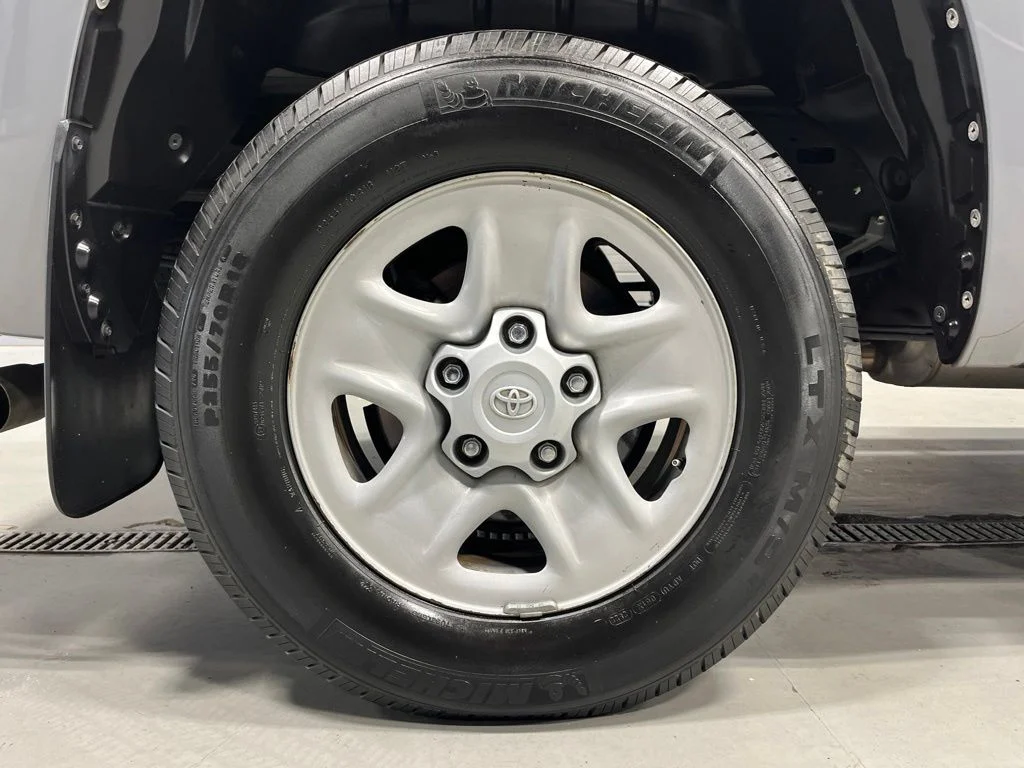 Used 2019 Gray Toyota SR5 image 34