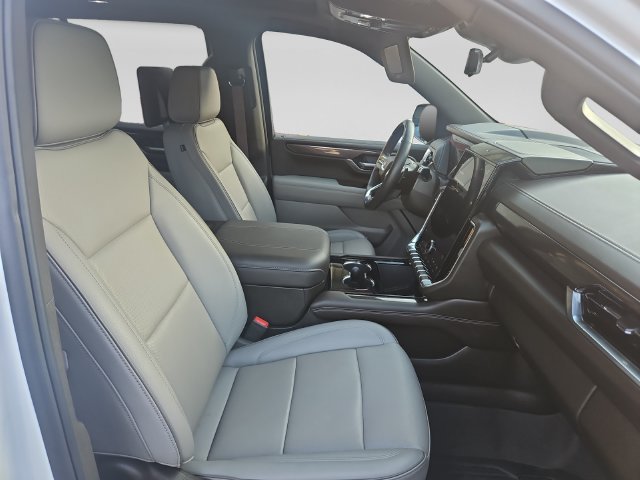 Used 2025 Summit White GMC Elevation image 16