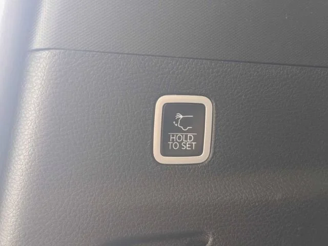 Used 2024 White Jeep Series III image 12