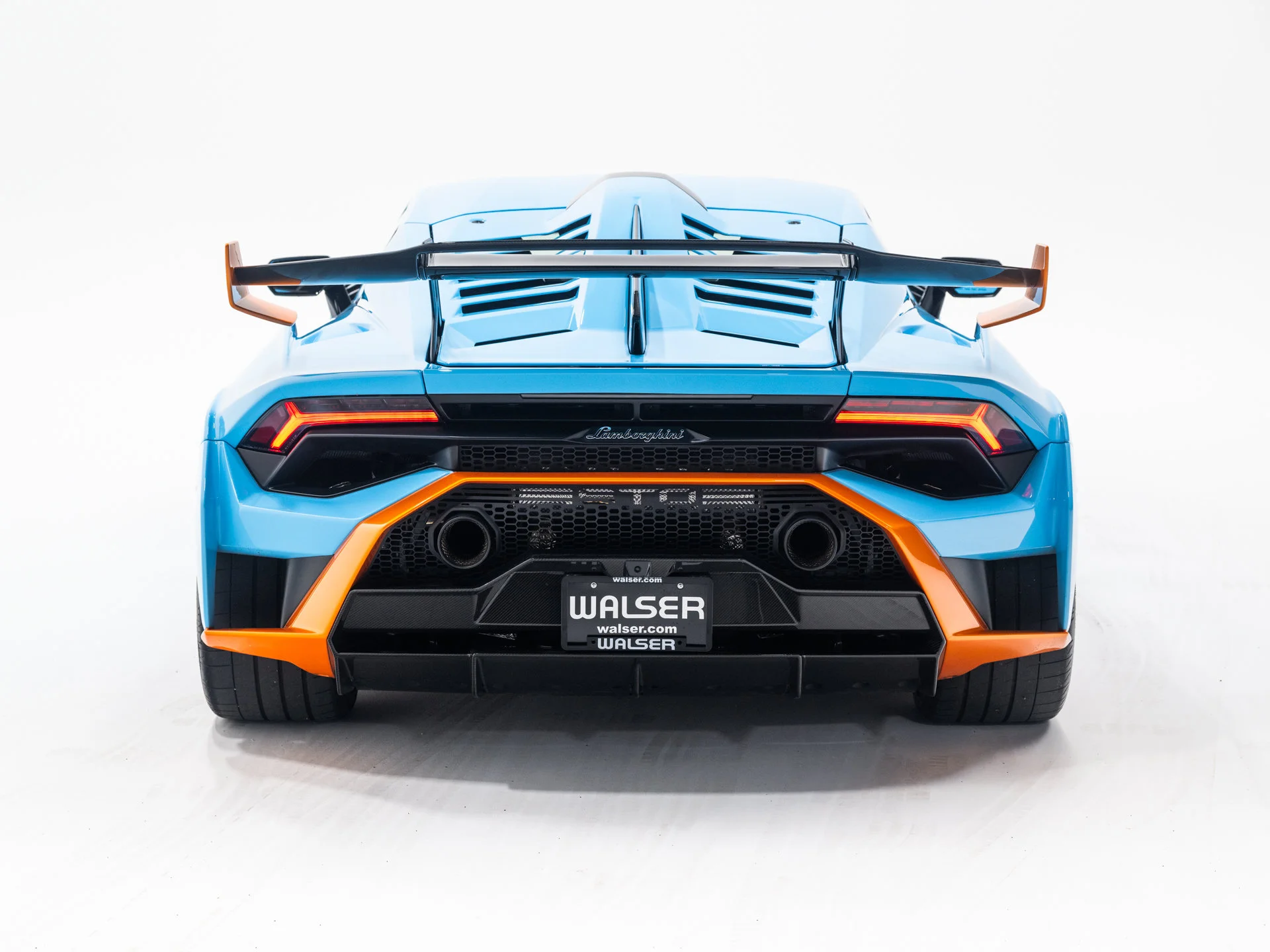 Used 2022 Blu Laufey Metallic Lamborghini Base image 5