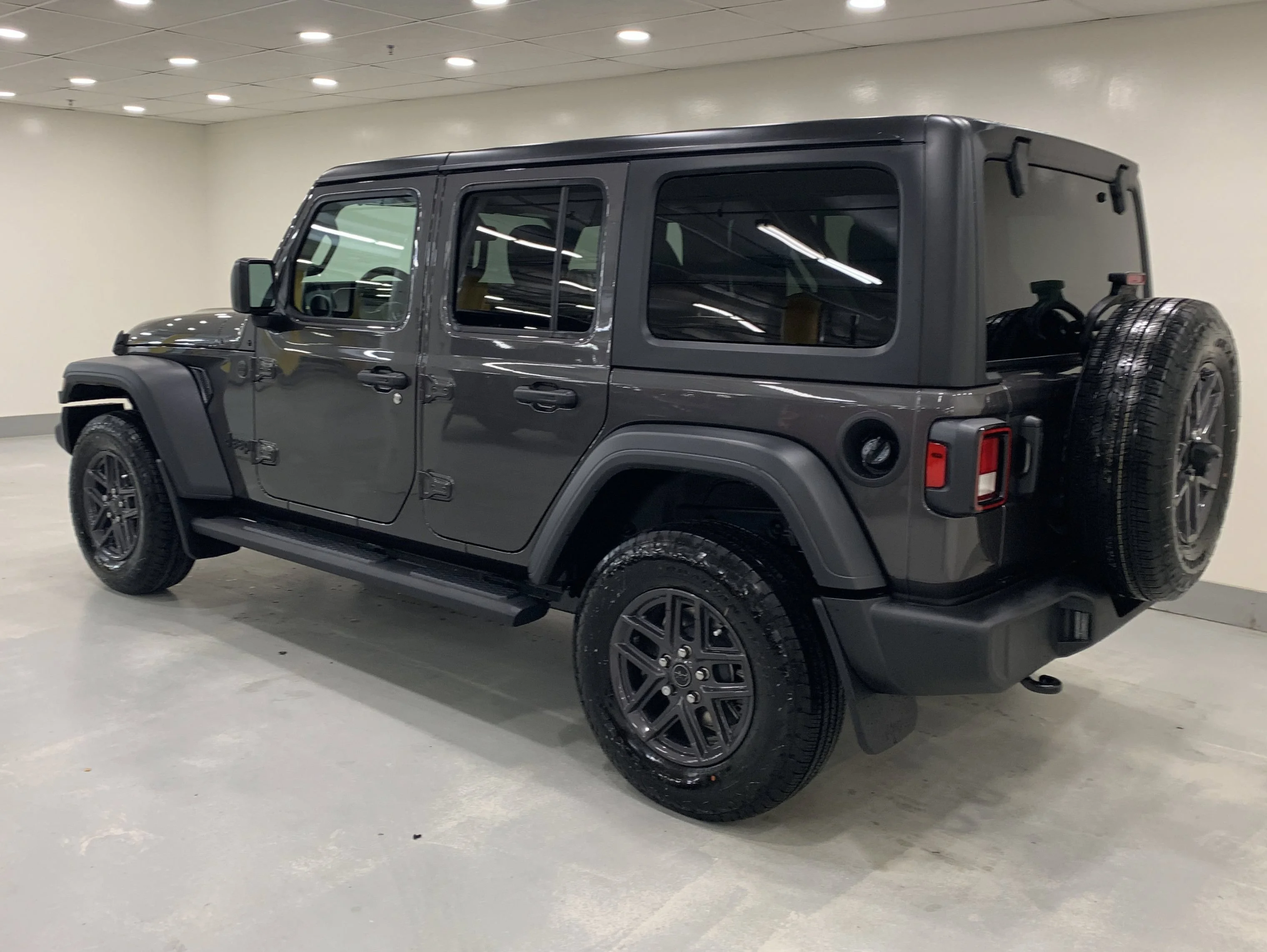 New 2025 Granite Crystal Metallic Jeep Sport S image 3