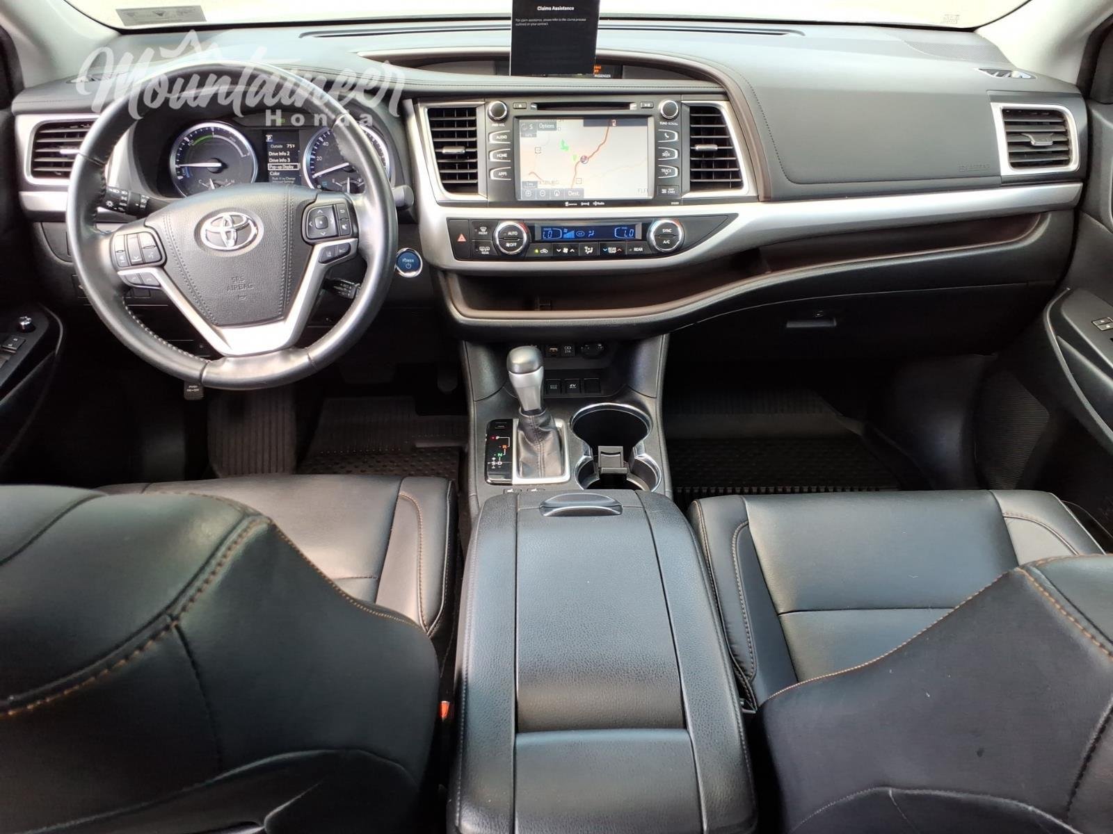 Used 2019 Predawn Gray Mica Toyota XLE image 26