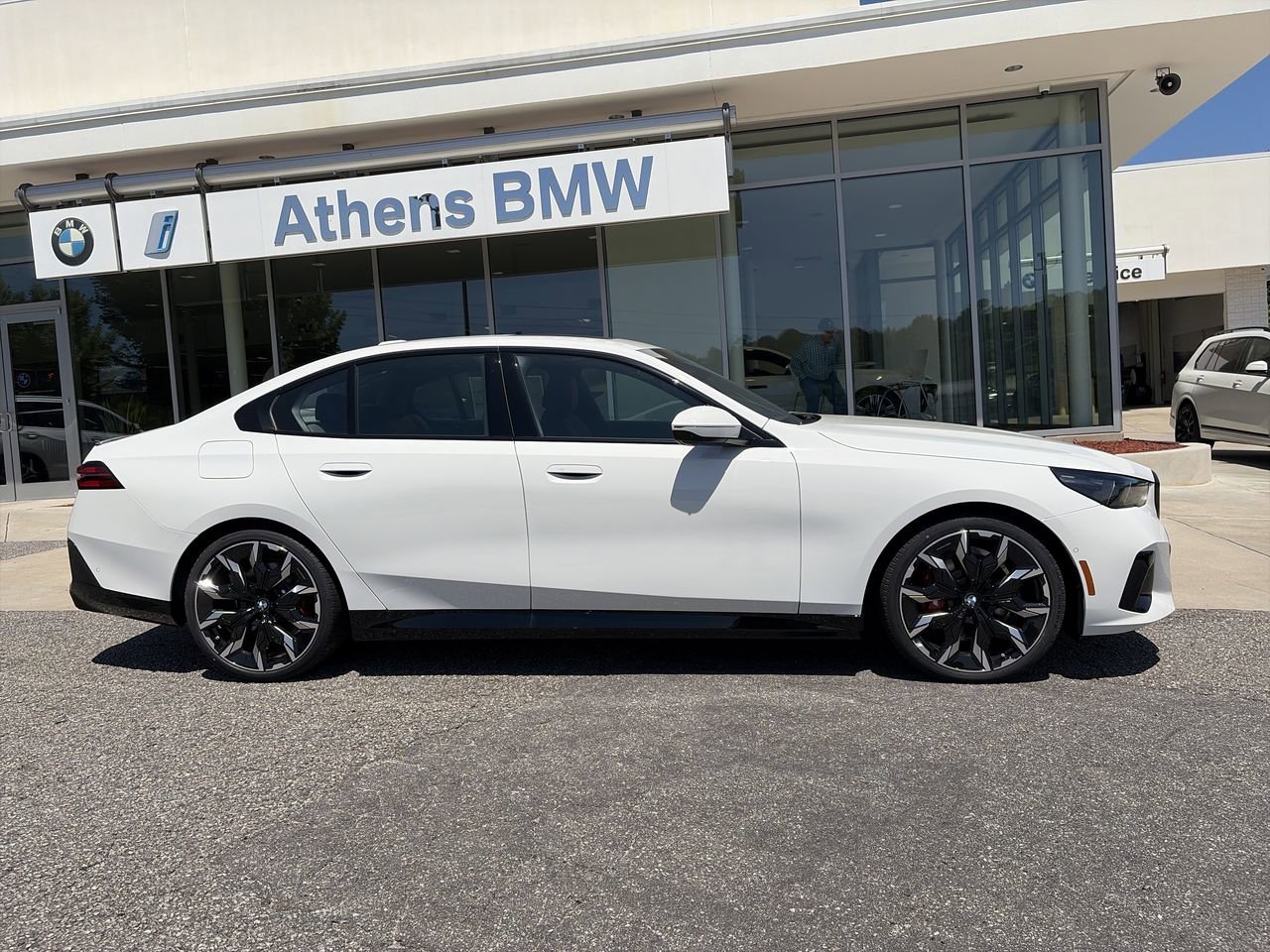 New 2027 Alpine White BMW 530i xDrive image 9