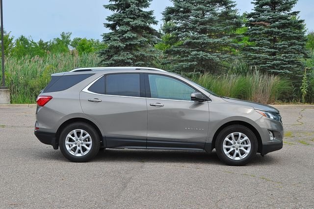 Used 2019 Chevrolet Equinox LT with VIN 3GNAXKEV1KS505192 for sale in Canton, MI