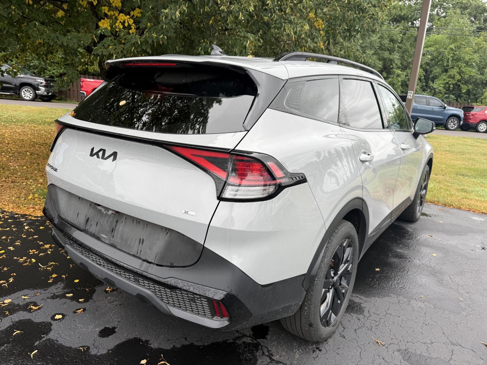 Used 2025 Wolf Gray Kia X-Line image 5