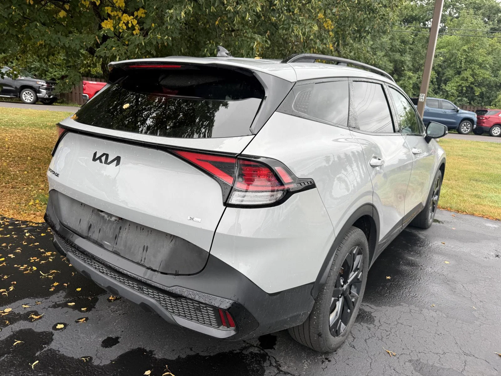 Used 2025 Wolf Gray Kia X-Line image 5