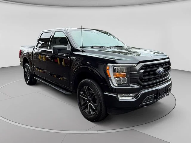 Used 2022 Black Ford XLT image 7