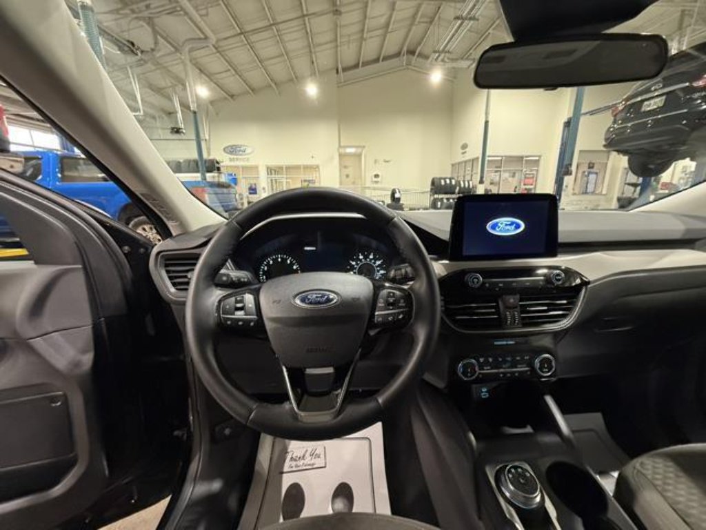 Used 2022 Agate Black Ford SE image 14