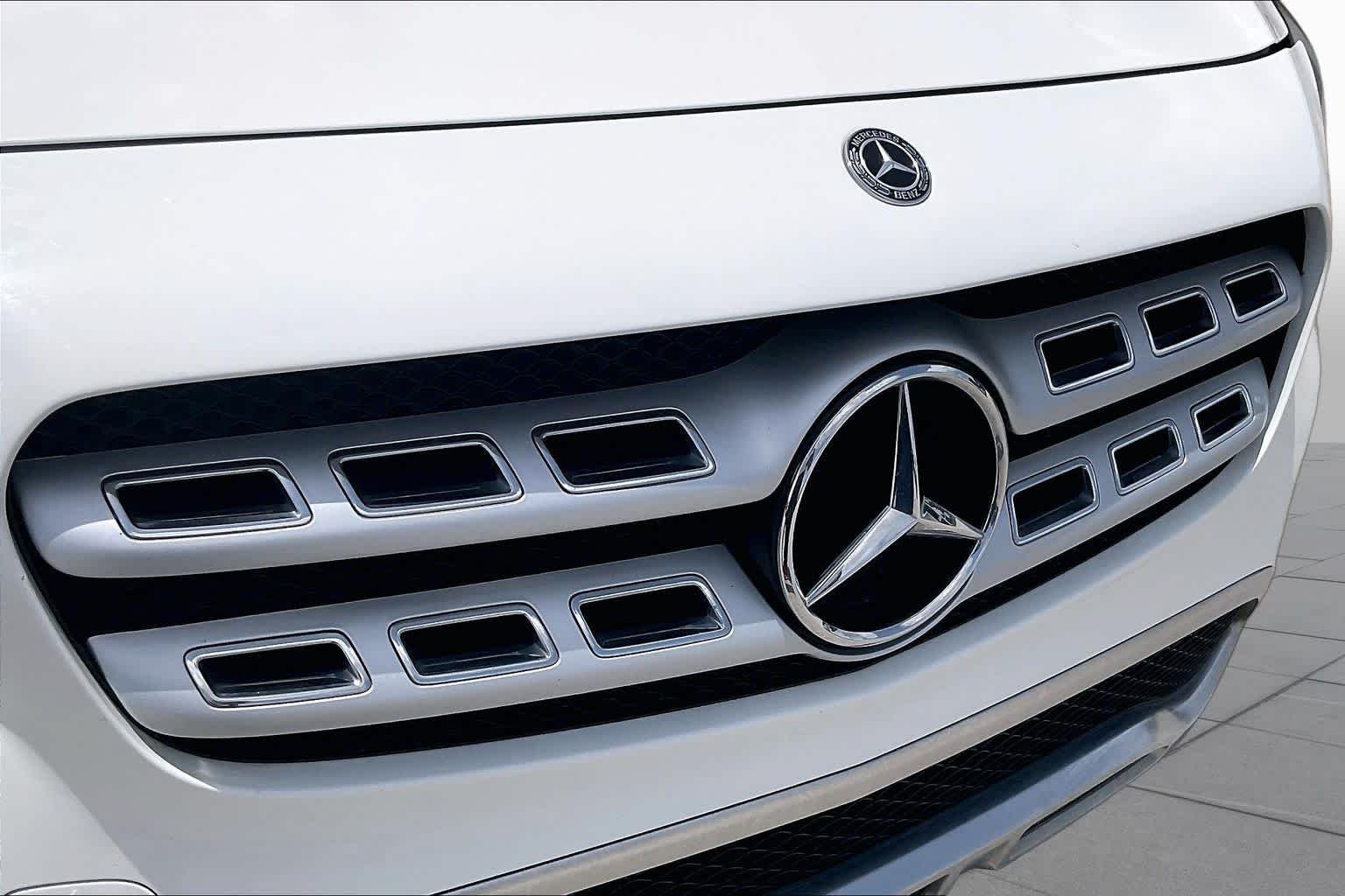 Used 2019 Polar White Mercedes-Benz GLA 250 image 29