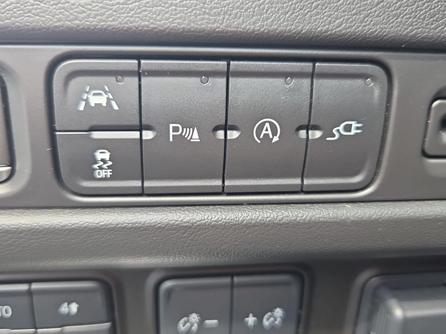 Used 2021 EMPIRE BEIGE METALLIC Chevrolet LT image 9