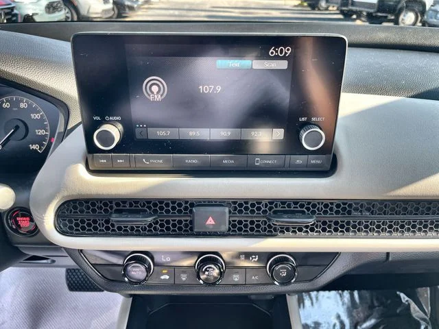Used 2024 Silver Honda LX image 14